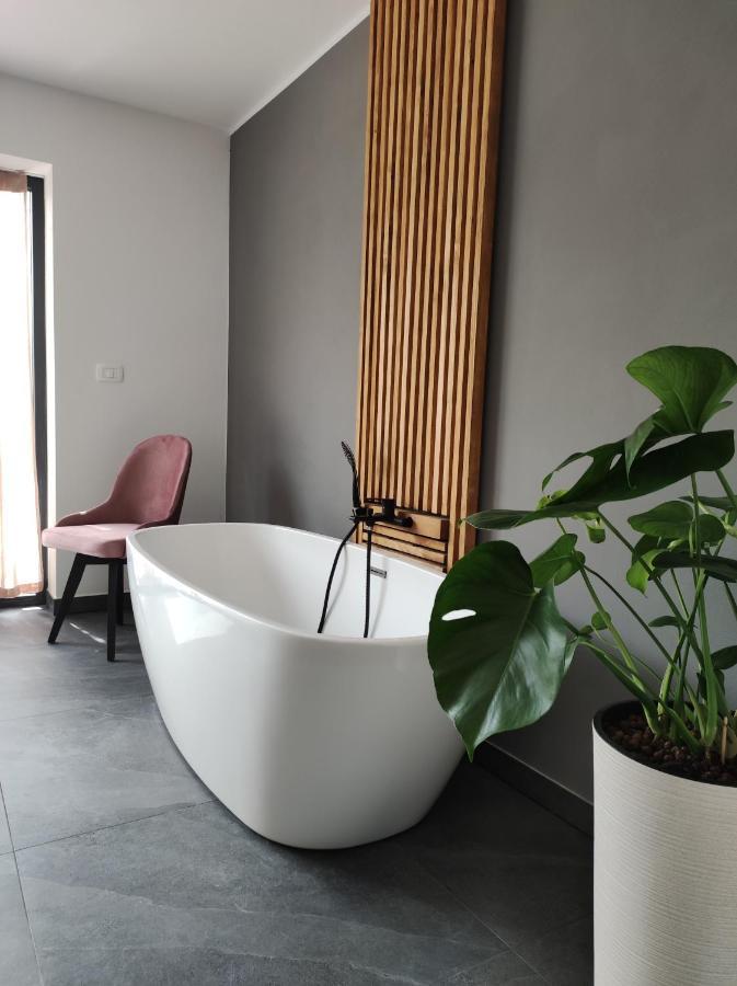 Boutique Rooms By Petric Winery Dobravlje Exterior photo
