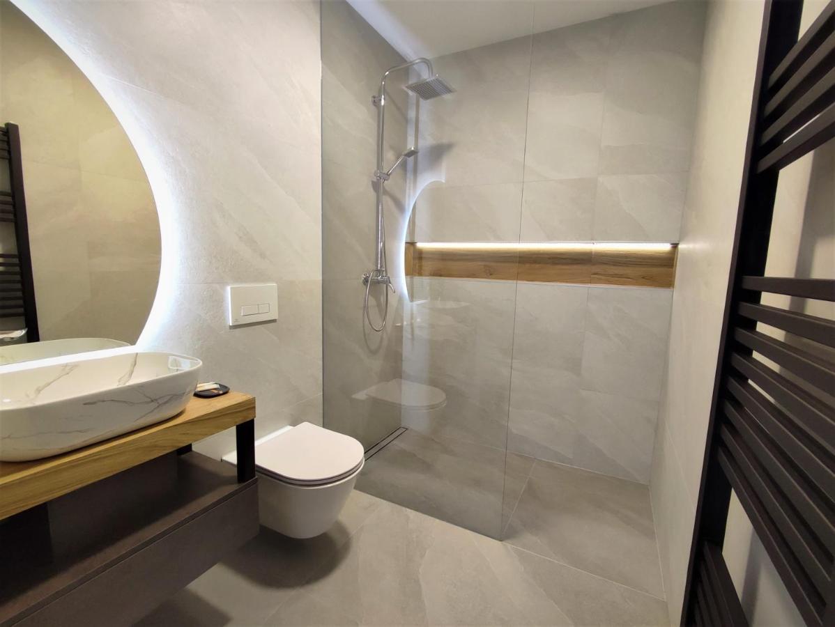 Boutique Rooms By Petric Winery Dobravlje Exterior photo