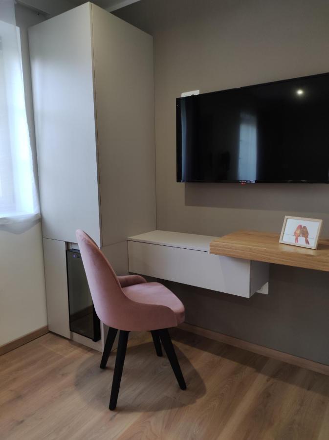 Boutique Rooms By Petric Winery Dobravlje Exterior photo