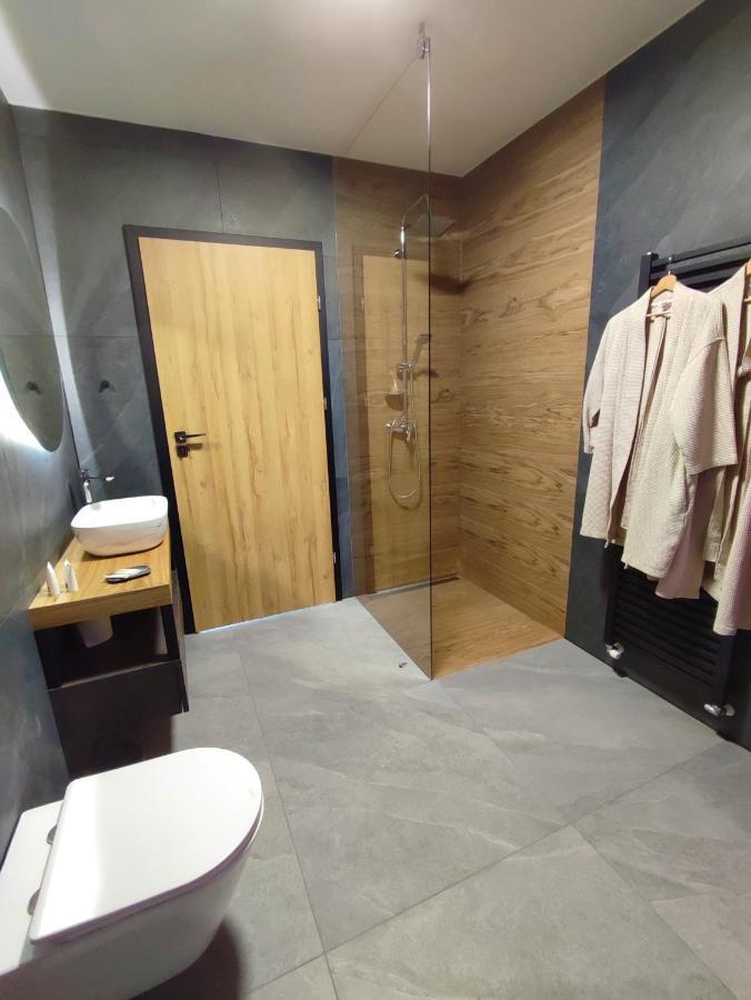 Boutique Rooms By Petric Winery Dobravlje Exterior photo