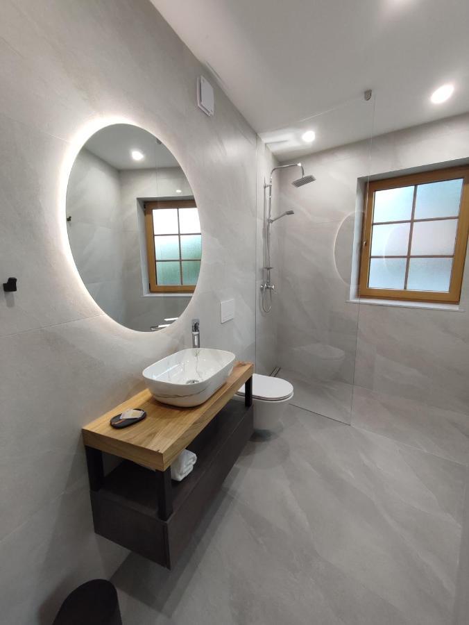 Boutique Rooms By Petric Winery Dobravlje Exterior photo